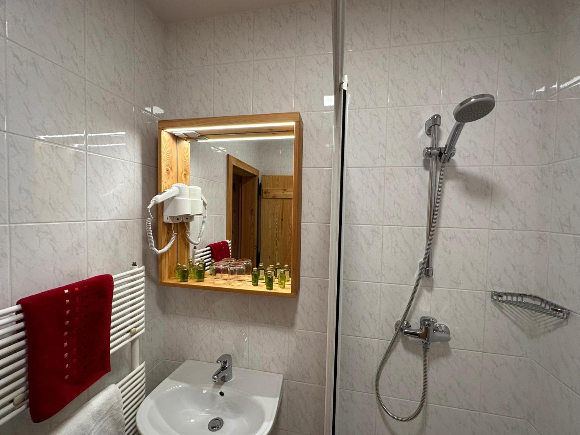 Hotel Surc Kranjska Gora Kültér fotó