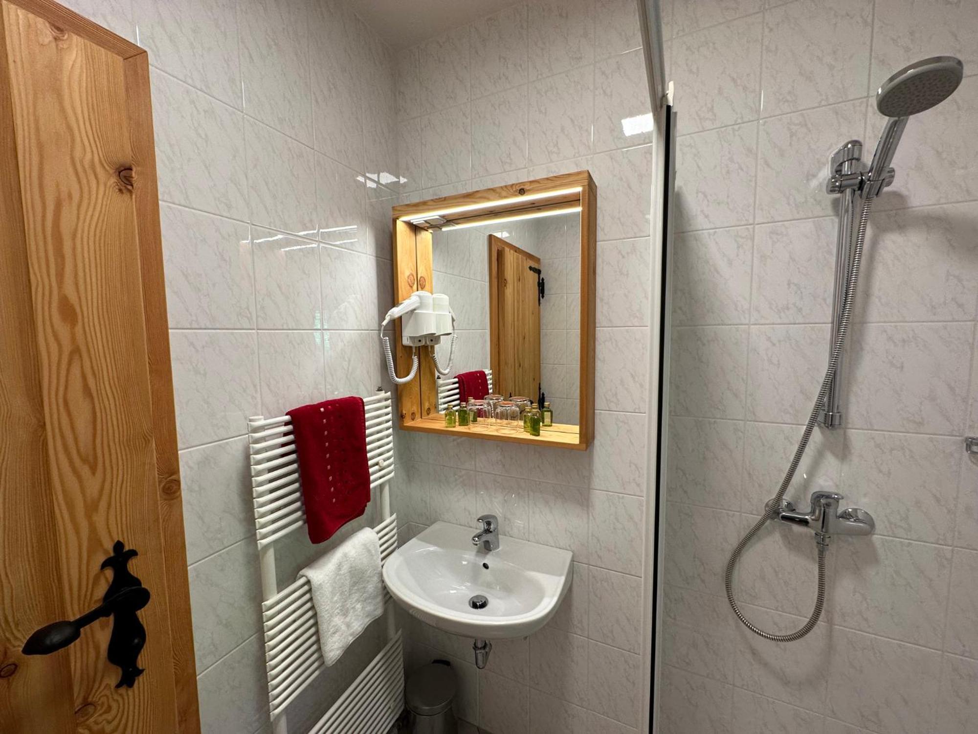 Hotel Surc Kranjska Gora Kültér fotó