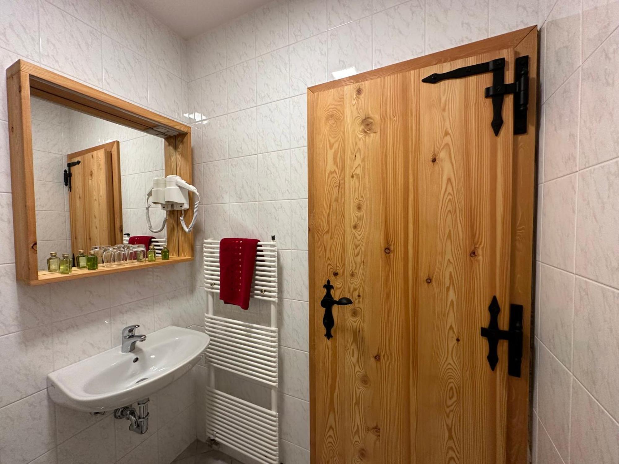 Hotel Surc Kranjska Gora Kültér fotó