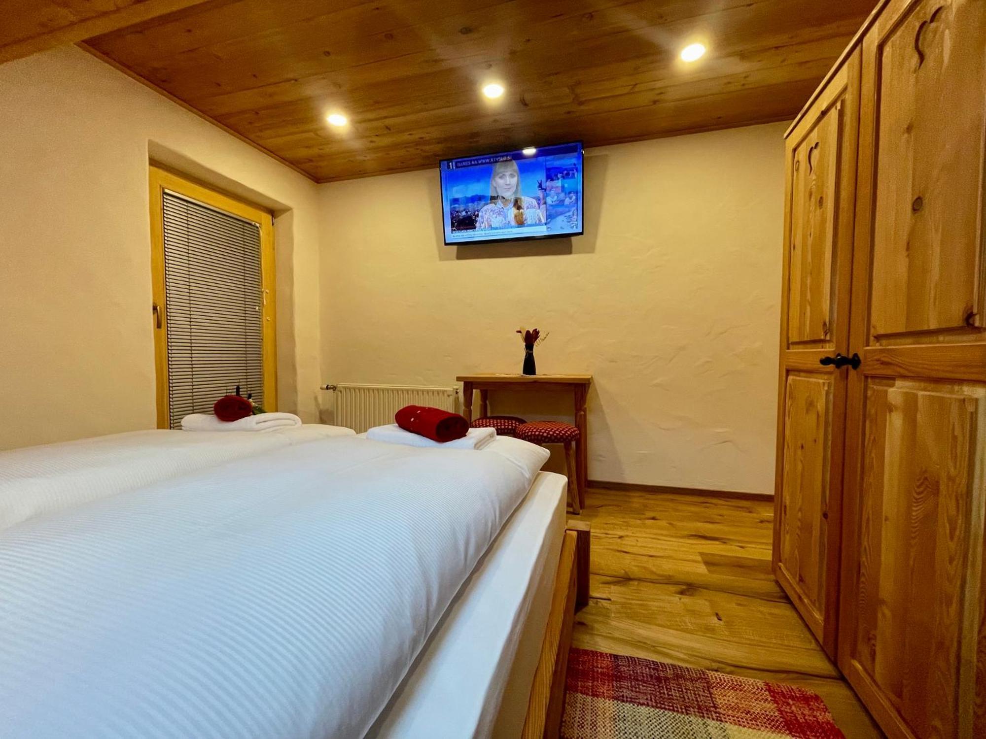 Hotel Surc Kranjska Gora Szoba fotó